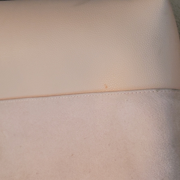 Large Vince Camuto Tote, Soft Pink / Rose Blush Pre-owned - Picture 5 of 5